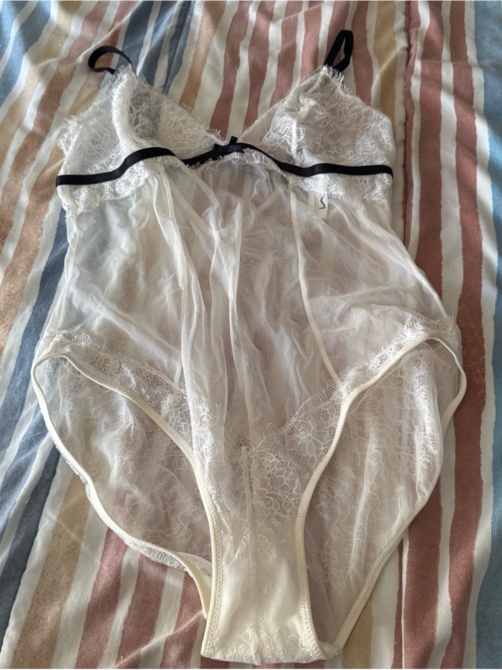 Maidenform Sheer White Lace Babydoll with Black Accents